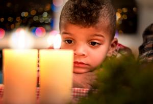 Коледни мечти с изоставените деца на България