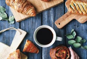 Диетолог: Не пийте кафето си с храна