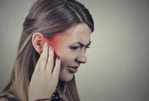 Очевидните симптоми на ушна инфекция
