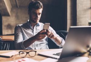 Ако мъжът ви изпраща такива съобщения, връзката ви е към своя край