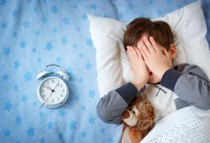 Децата, които не си доспиват, са изложени на по-висок риск от психични проблеми