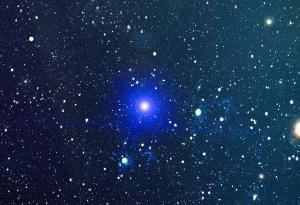 Физик твърди, че в звездите вероятно са скрити извънземни послания