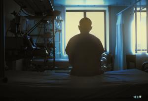 Виц: В психиатрична клиника гледат новините