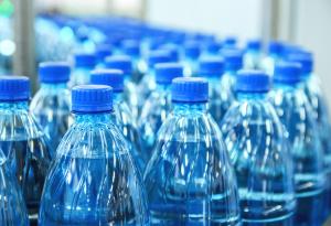 Разваля ли се бутилираната вода?