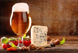 Бира и синьо сирене от желязната ера