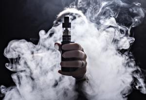 Ментоловите електронни цигари са по-вредни за белите дробове