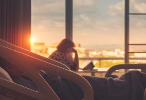 Повече пациенти биха могли да се възстановят от мозъчни травми, ако животоподдържащата система не се изключва