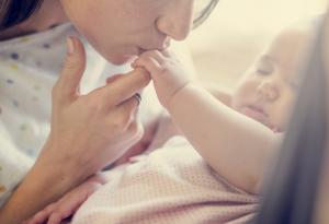 Излагането на никотин по време на бременност може да увеличи риска от внезапна детска смърт