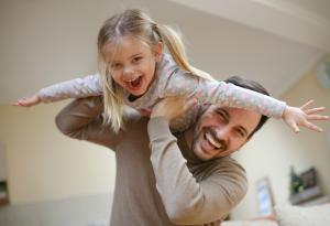 Бащите, които имат дъщери, живеят по-дълго 