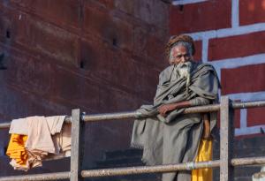 Кой от двама ни е по-голям глупак?