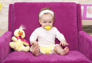 Как най-безболезнено да разделите детето от биберона