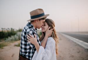 5-те етапа на любовта и защо (почти) всички спират на 3-тия