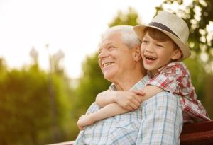 Виц: Дядо съветва внука си за жените