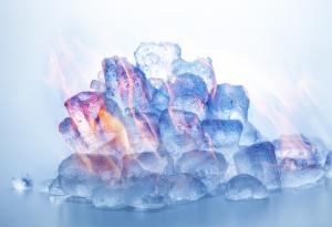 Тип воден лед, по-горещ от повърхността на Слънцето, представлява нова фаза на материята