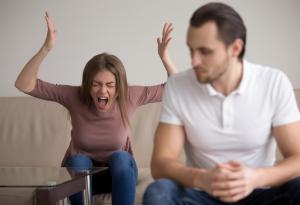 Виц: Миличък, да знаеш, че ти изневерих