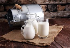 Млякото: Бяла отрова или здравословна напитка?