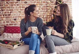 Виц: Сутринта преди Бъдни вечер две приятелки си говорят