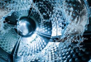 Виц: Сваляй всичко!