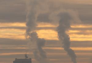 България изостава значително в намаляването на въглеродните емисии от енергетиката