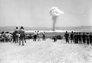 Как камерите, заснели ядрените опити, са оцелели при взривовете?