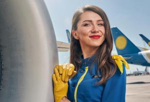 Стюардеса до пътнически самолет – професията е свързана с най-висок дял на смъртните случаи от рак вследствие на радиация