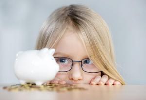 4 важни умения за парите, на които уча дъщеря си