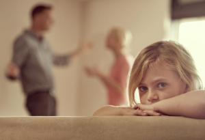 Когато родителите се карат, децата изпитват страх