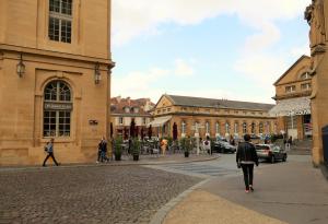 Мец - киш Лорен от слънчев камък