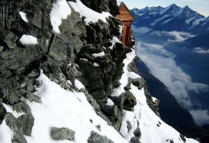 "Солвей" - една хижа, разположена сред облаците на Швейцария