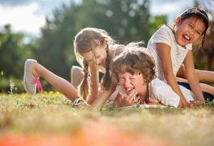 Вече има с кого да си играеш