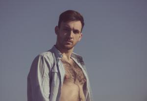 Гърдите на мъжа сигнализират за неговата интелигентност?