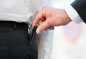 Джебчия разкрива своите трикове във видео клип