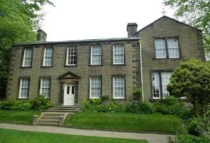 Домът на сестрите Бронте или дамски реквием за неподчинението