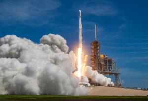 BulgariaSat-1 достигна българската позиция на геостационарната орбита