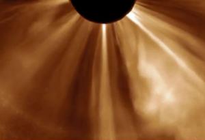 Откриха невиждани досега структури по слънчевата корона