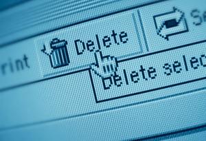 Защо измамническите имейли са толкова нескопосани