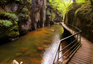 7 приказни кътчета от България