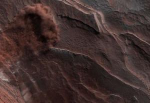 NASA засне лавина на Марс!