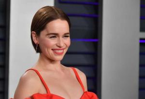 Емилия Кларк: Преживях две тежки мозъчни операции, докато снимахме "Игра на тронове"