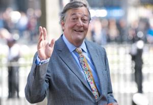 Стивън Фрай: Днес просто е лош ден, в който вали и аз не мога да променя това! 