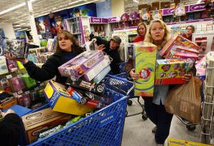 Валентин Домил за консуматорското общество