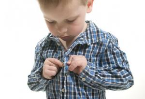 7 трика да учите детето да се облича самостоятелно