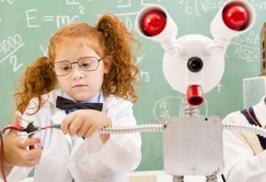 „Неутрални“ играчки въвеждат момичето в науката