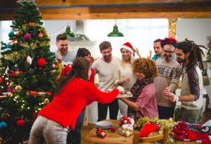 Може да отоплявате къщата си само със 70 души и още 6 любопитни факта от близо и далеч