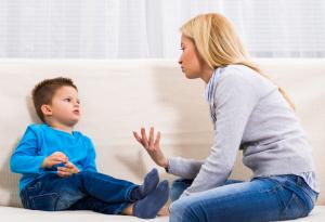 12 фрази, които не трябва да казвате на децата си