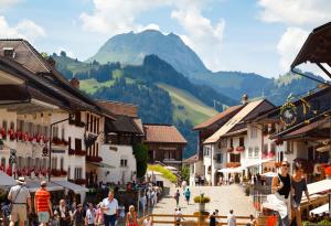 15 чаровни и спокойни селища по света