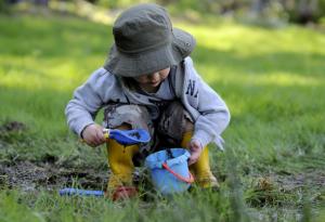 Оставете децата да играят в калта