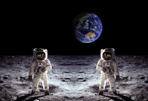 Първото ядене на Луната