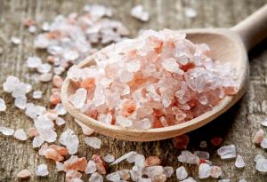 Колко сол е безопасно да консумираме