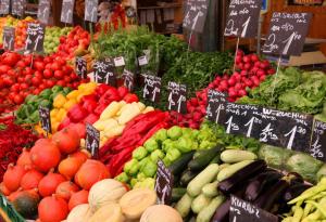 Хитрите трикове, с които супермаркетите ни карат да харчим повече